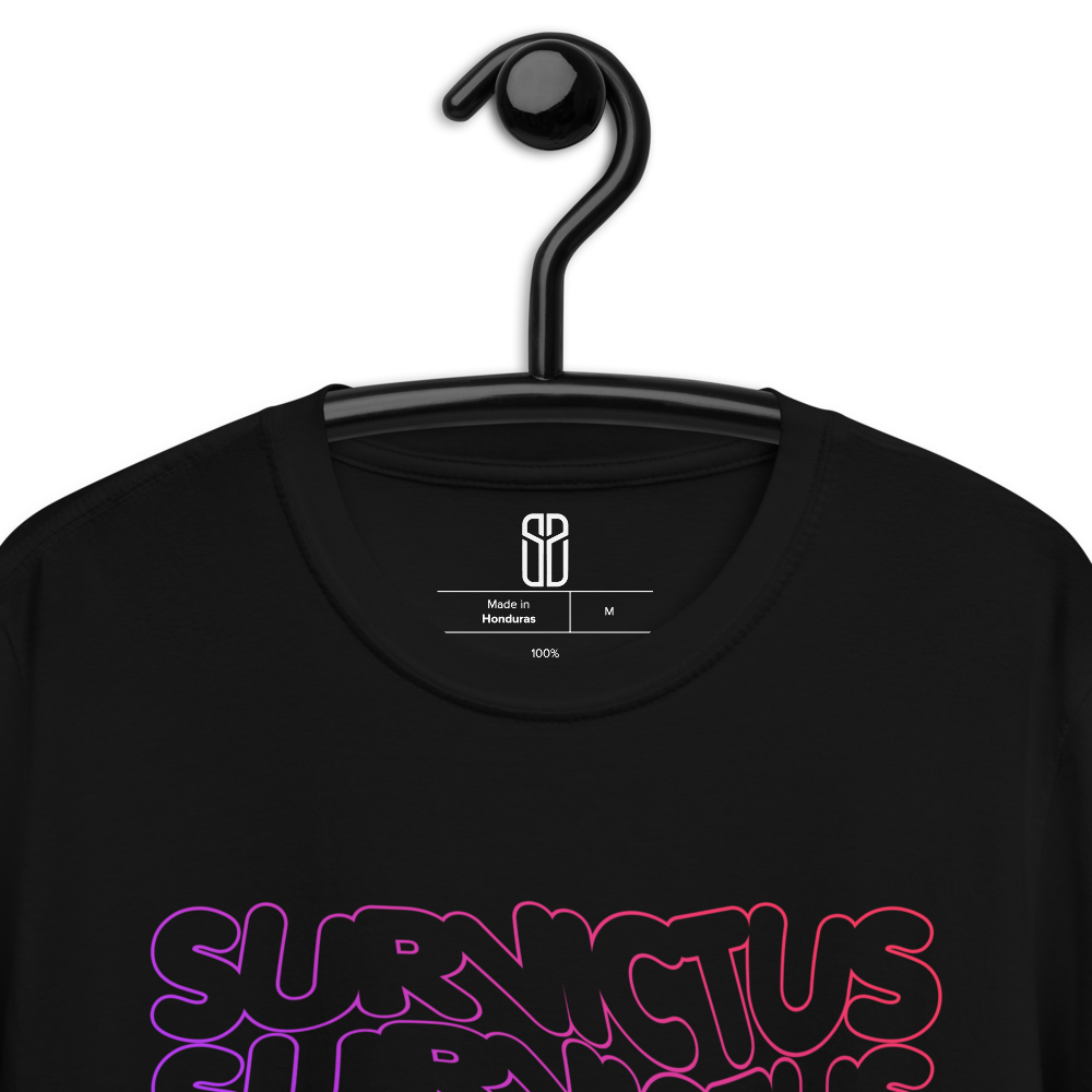 Camiseta Survictus Logo Rosa Unisex